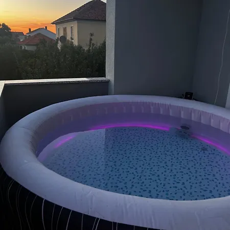 Isola Apartman Neviđane